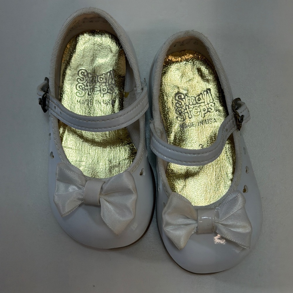 Small Steps Mary Jane Shoes Kids 3W White Patent Bow Heart Cutout Katie Vintage - Picture 2 of 9